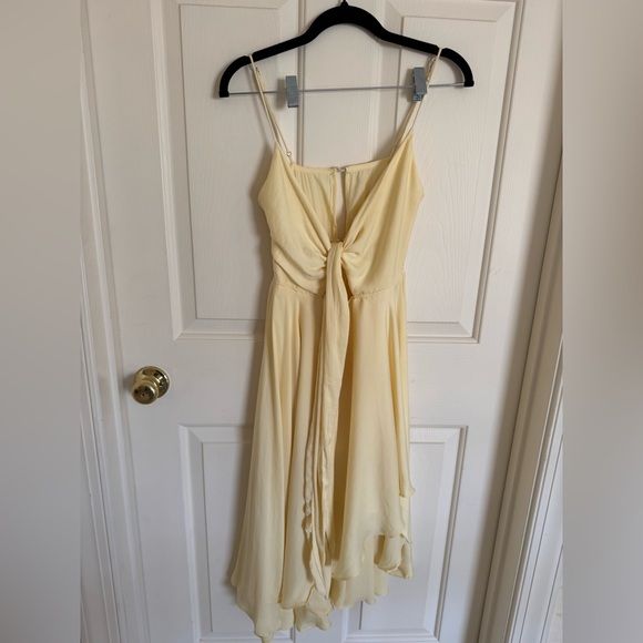 💛Hello Molly Secret Spot Buttery Soft Yellow Dress ☀️ - Picture 6 of 15